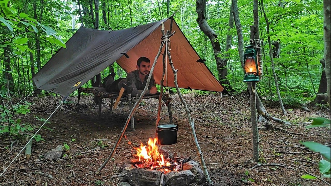 Camp bushcraft