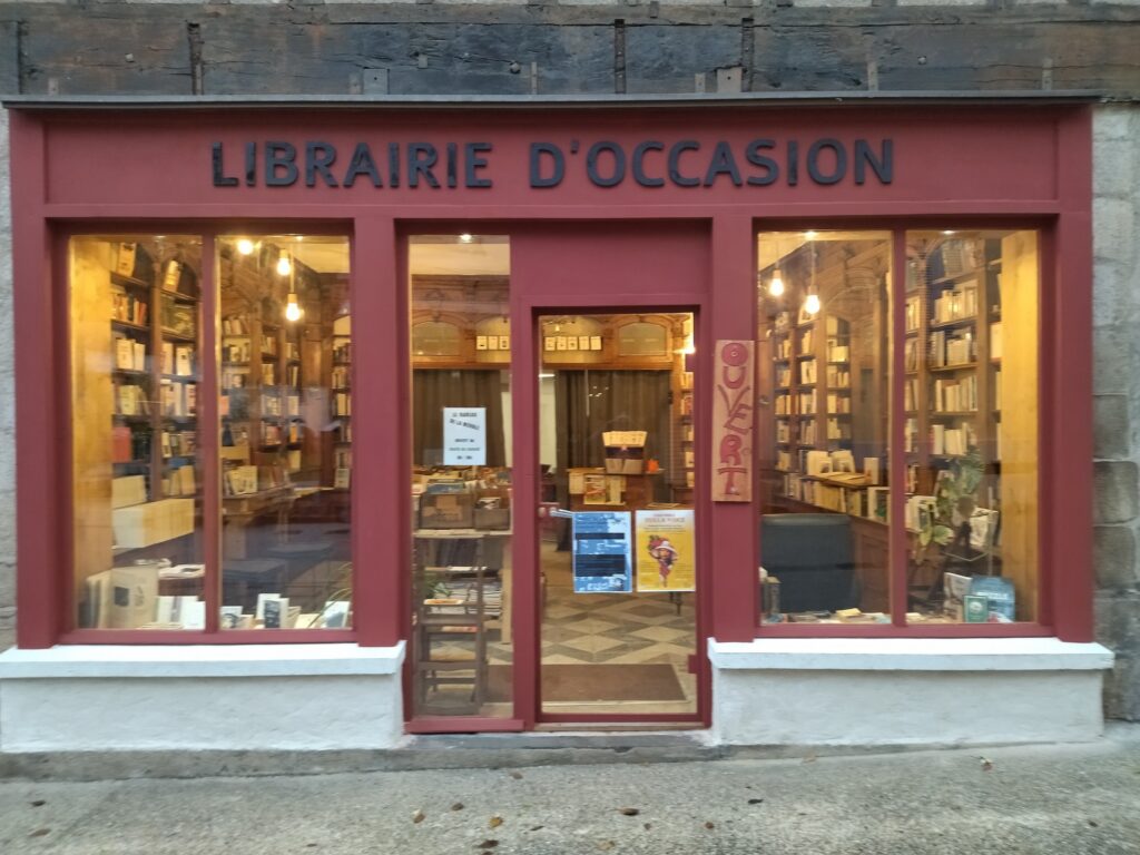 Édition librairie la Mérule rue Jean Jaurès 19000 Tulle