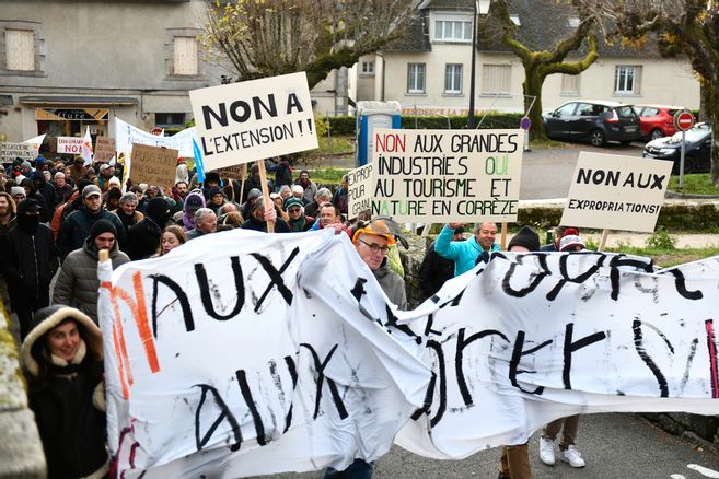 lutte et mobilisation citoyenne contre l'extension de la méga-scierie FARGES à Egletons - associtra