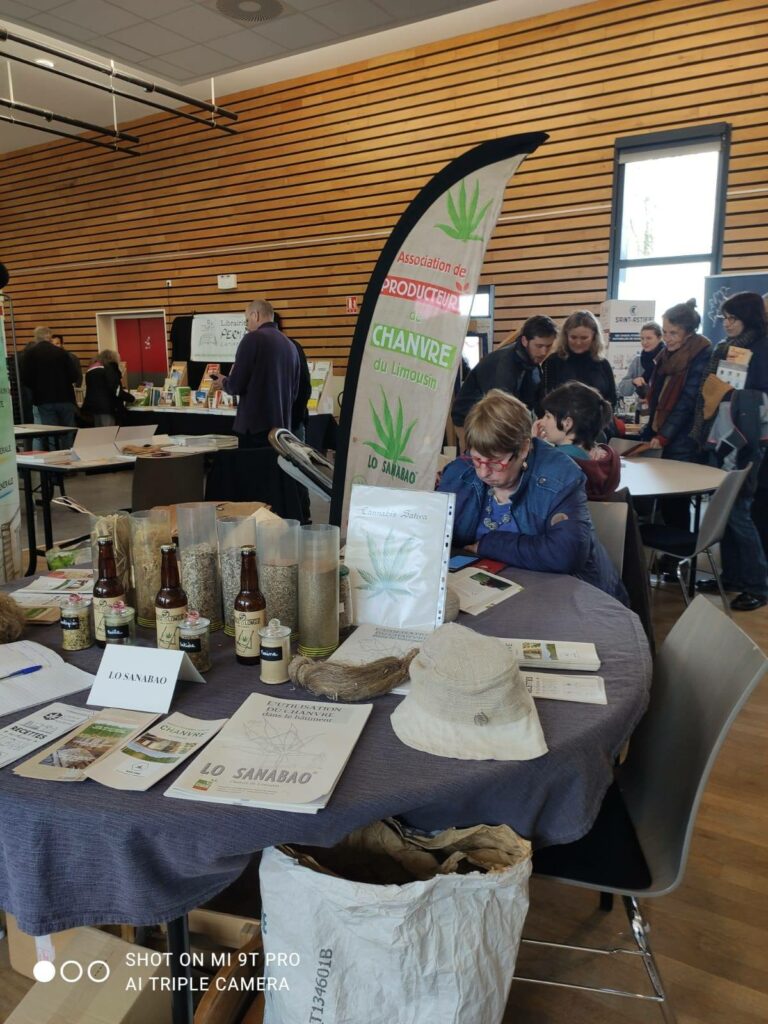 Bière au chanvre au salon de l'éco-habitat de Meyssac
