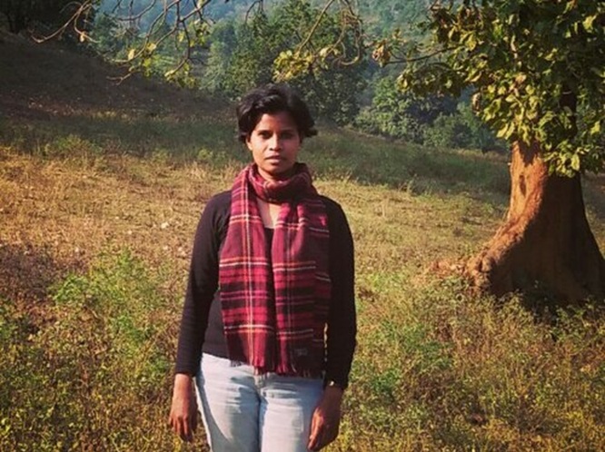 journaliste poetesse jacinta kerketta inde adivasi